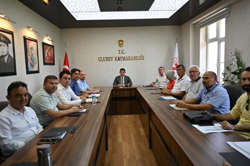 Kaymakamımız İsmail ERDOĞAN başkanlığında  2022-2023 eğitim öğretim yılı değerlendirme ve yeni eğitim öğretim yılı hazırlık toplantısı yapıldı